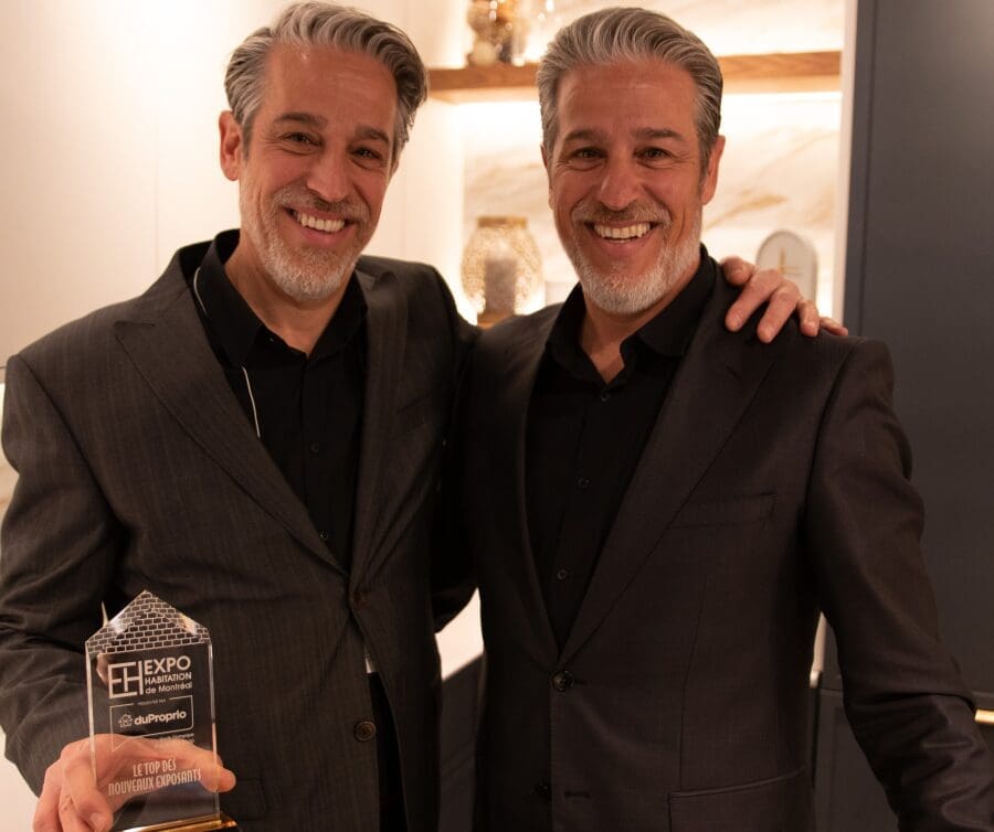 Stéphane Mackarous et son frère jumeau